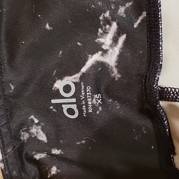 Alo Full Length Black and White Leggings - Picture 3 of 3